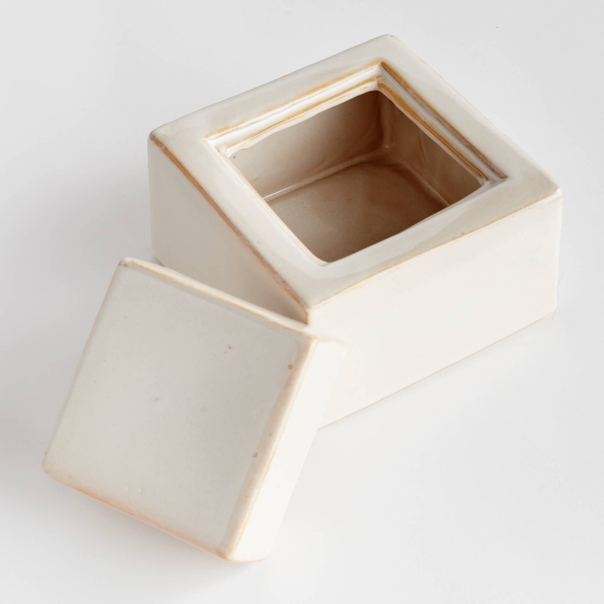 Opehlia Jar