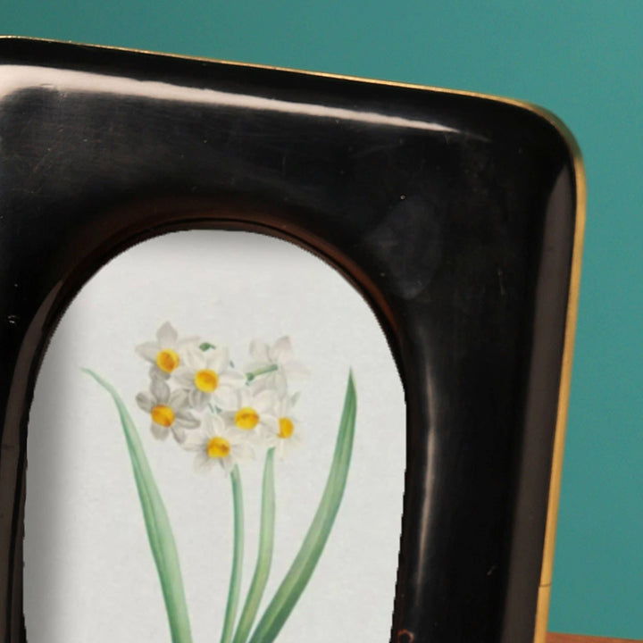 Brass Edges Round Corner Frame